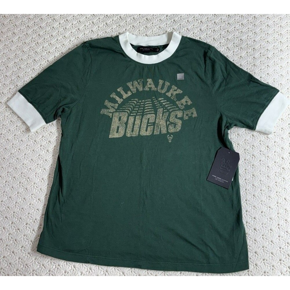 Milwaukee Bucks — Junk Food T-Shirt — Size Men’s Medium